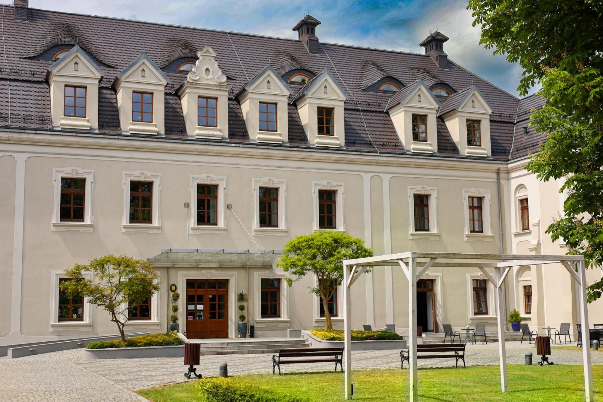 Hotel Zamek Lubliniec Exterior photo
